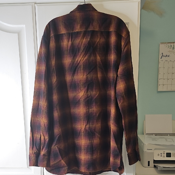 Levi's Men's Plaid Button Down Shirt - Red and Black - Picture 6 of 6